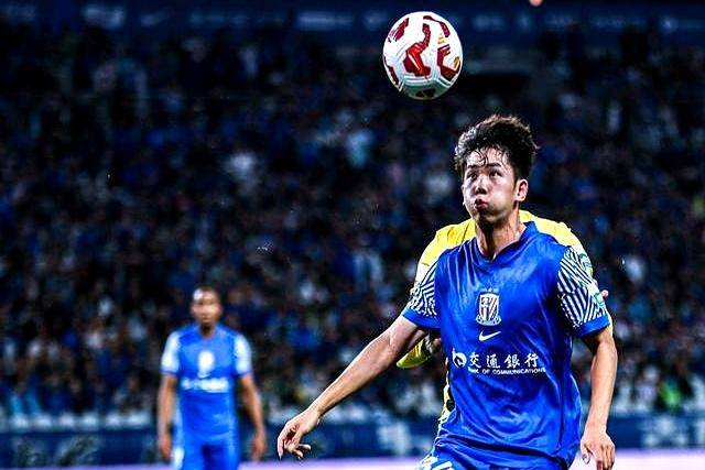 赛后体能课后,上海申花豪取连胜备战法国杯,压力陡增,身体对抗强度拉满(王楚钦周启豪3比1李艺杰林高远) 赛后体能课后,上海申花豪取连胜备战法国杯,压力陡增,身体对抗强度拉满(王楚钦周启豪3比1李艺杰林高远)