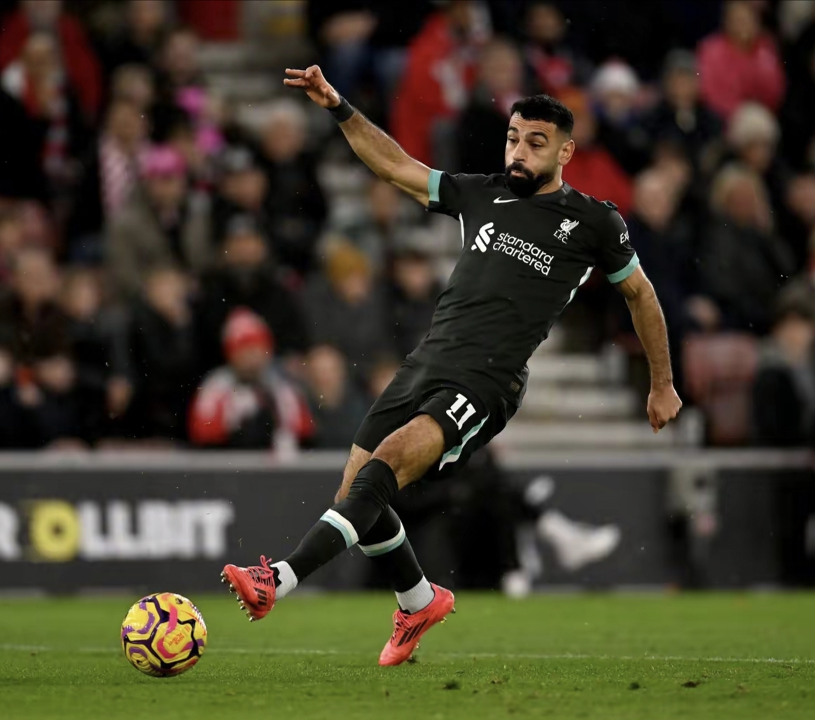 南宫28-包含萨拉赫在拜仁比赛中势不可挡，关键助攻引发热议！的词条